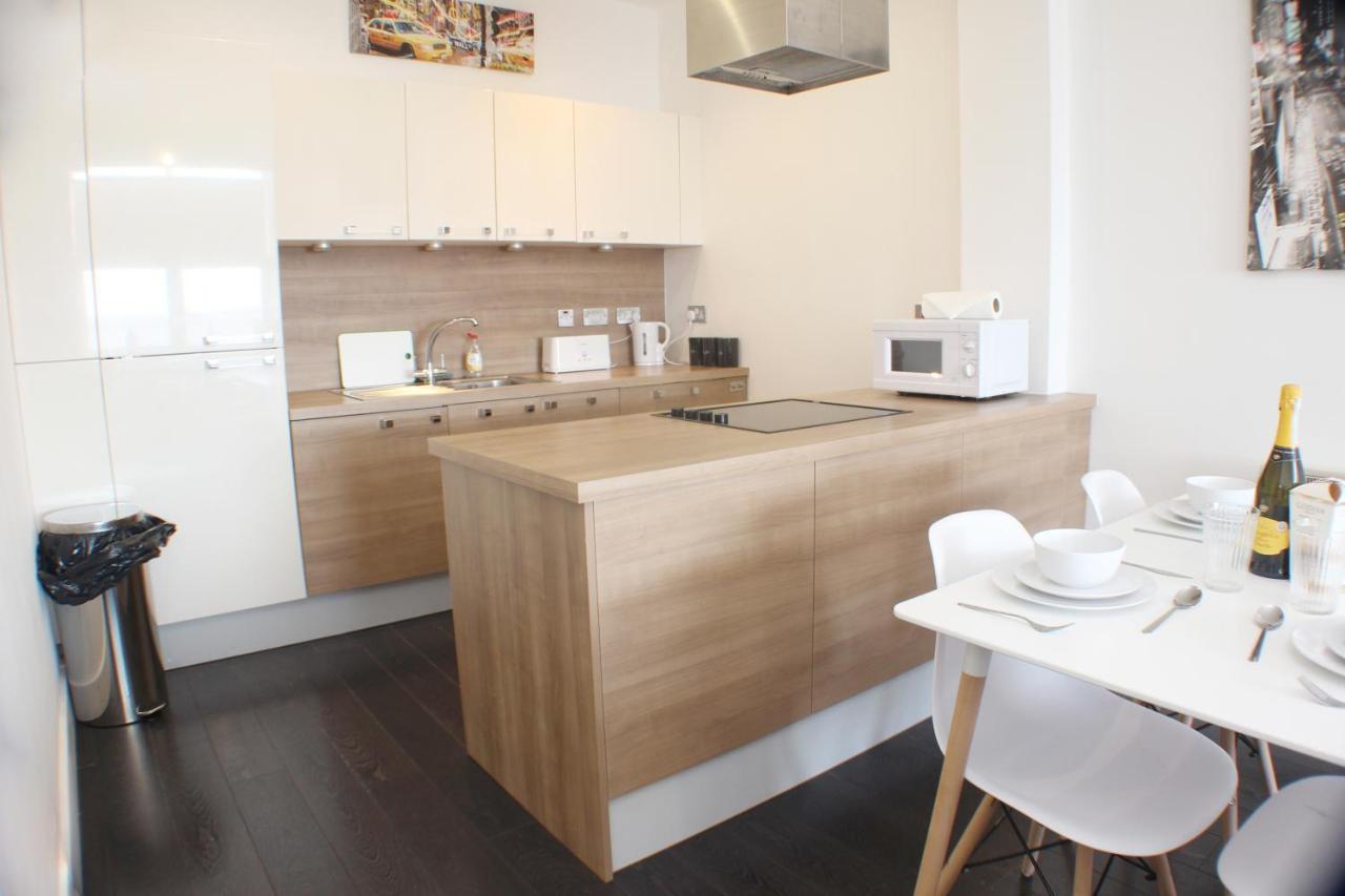 Canal Side Apartment By Serviced Living ลิเวอร์พูล ภายนอก รูปภาพ